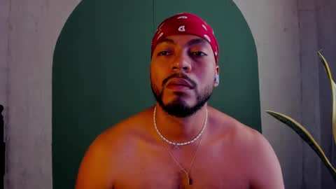 Snapshot of noah_jones__ chatting on 03.01.25 Noah online show from 03.01.25