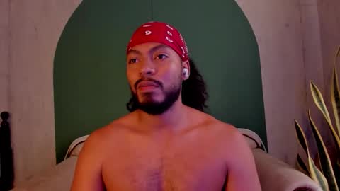 Snapshot of noah_jones__ chatting on 10.24.25 Noah online show from 10.24.25