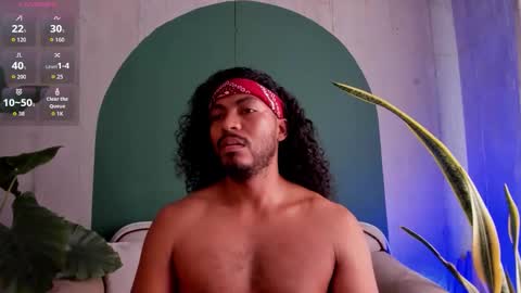 Snapshot of noah_jones__ chatting on 12.19.25 Noah online show from 12.19.25