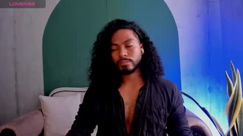 Snapshot of noah_jones__ chatting on 02.16.26 Noah online show from 02.16.26