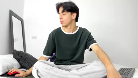 Snapshot of noah_loveboy chatting on 09.23.25 Noah online show from 09.23.25