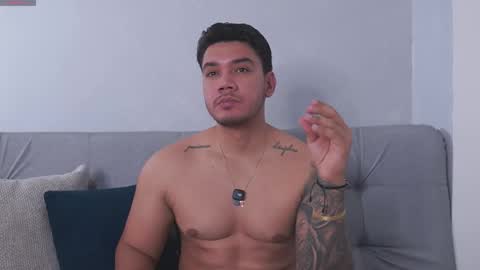 Snapshot of noahavery_ chatting on 03.04.26 Noah Avery online show from 03.04.26