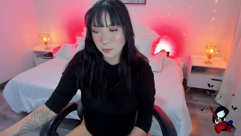 Snapshot of noahcryptic chatting on 10.07.25 Noah  online show from 10.07.25