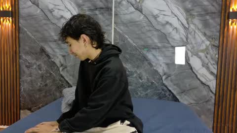 Snapshot of noahwalker__ chatting on 05.18.26 online show from 05.18.26