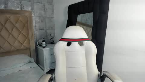 Noah Wolf online show from 03.06.26