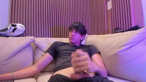 Snapshot of noahx_valko chatting on 12.15.25 noahx_valko online show from 12.15.25