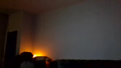 noelng3 online show from 02.15.25