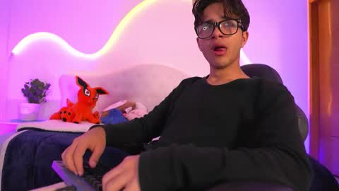 Snapshot of noha_natan chatting on 11.22.25 noha_natan online show from 11.22.25