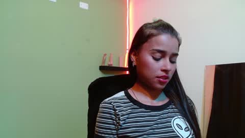 Snapshot of noha_thomson chatting on 12.14.24 Noha Thomson online show from 12.14.24