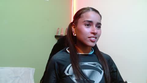 Snapshot of noha_thomson chatting on 12.19.24 Noha Thomson online show from 12.19.24