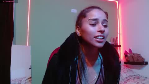 Snapshot of noha_thomson chatting on 02.17.25 Noha Thomson online show from 02.17.25