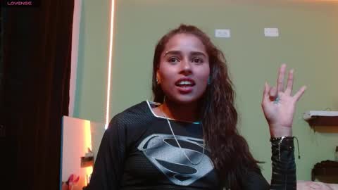 Snapshot of noha_thomson chatting on 03.02.25 Noha Thomson online show from 03.02.25