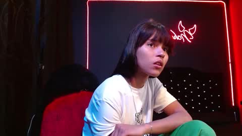 Snapshot of noha_thomson chatting on 11.18.25 Noha Thomson online show from 11.18.25