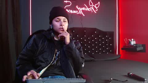 Noha Thomson online show from 02.26.26