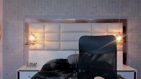  Nohemi   online show from 11.19.25