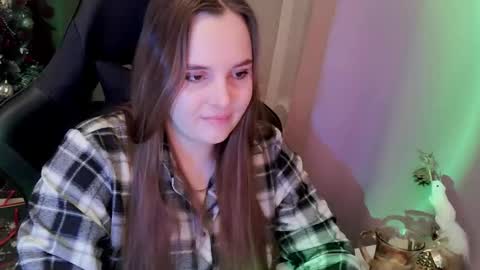 noir_ember_ online show from 01.14.26