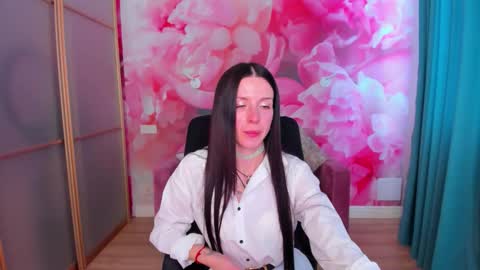 NoirDiva online show from 05.02.26