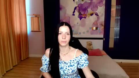 NoirDiva online show from 06.25.26
