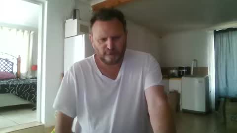 Snapshot of nollie244 chatting on 09.10.25 Nollie online show from 09.10.25