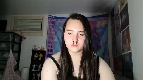 Snapshot of nonbinarybeauty20 chatting on 02.07.25 nonbinarybeauty20 online show from 02.07.25