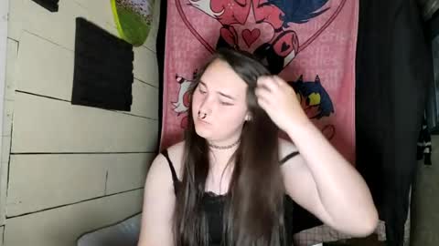 nonbinarybeauty20 online show from 06.23.26