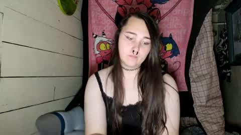 nonbinarybeauty20 online show from 06.25.26