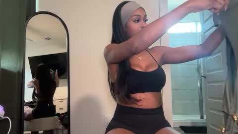 NoodsOverNudes online show from 04.25.26