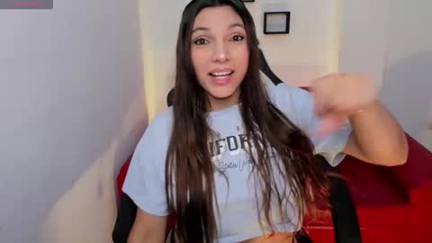 Nora online show from 11.08.25