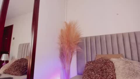 Nora Da Silva online show from 02.27.25