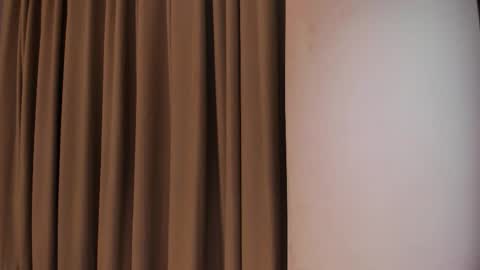 Nora Da Silva online show from 10.11.25