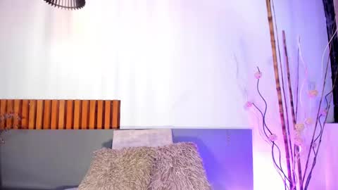 Nora Da Silva online show from 04.23.26