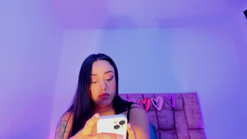 Nora Da Silva online show from 05.12.26