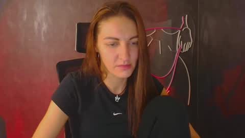 Snapshot of nora_n chatting on 09.29.25 Nora online show from 09.29.25