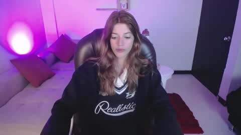 Nora online show from 12.10.24