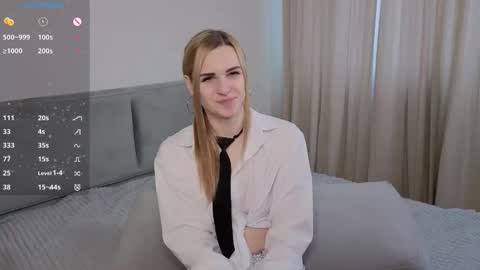 Elina online show from 11.19.25