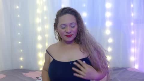 Snapshot of norapaker chatting on 09.23.25 norapaker online show from 09.23.25