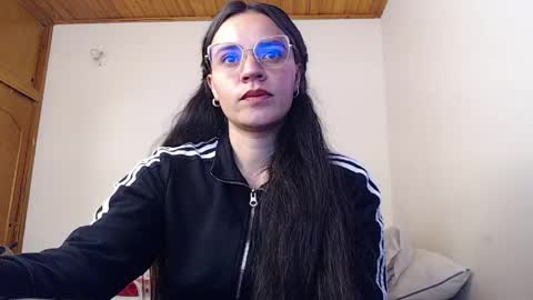 noreen_ online show from 06.04.26