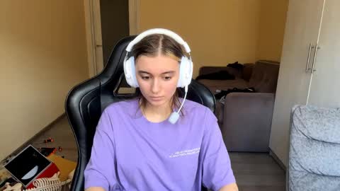 Elena online show from 04.23.26