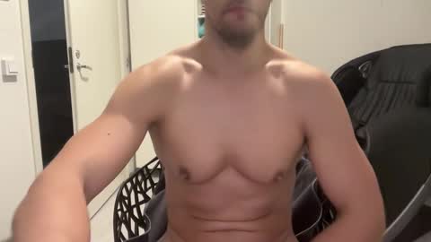 north_guy799643 online show from 03.18.26