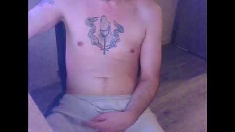 Snapshot of nostrezzzcum chatting on 11.11.25 nostrezzzcum online show from 11.11.25