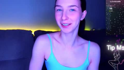 Hello My name is Helene NTMU  Finger up if u like what u see online show from 03.11.26