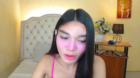 Snapshot of notaestheticallykyline chatting on 12.18.24 Kyline online show from 12.18.24