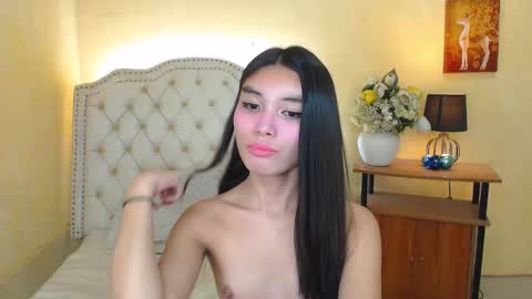 Snapshot of notaestheticallykyline chatting on 12.23.24 Kyline online show from 12.23.24