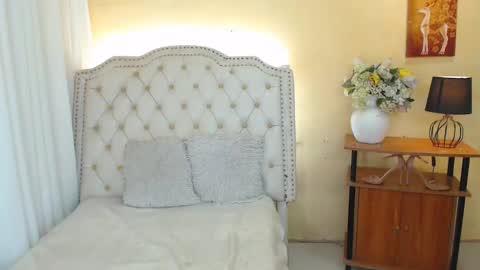 Snapshot of notaestheticallykyline chatting on 01.09.25 Kyline online show from 01.09.25