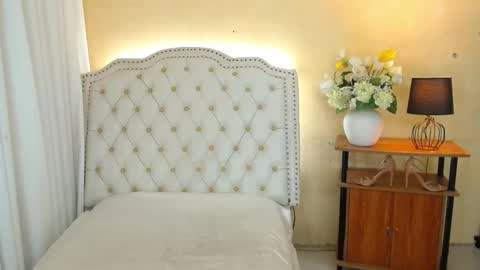 Snapshot of notaestheticallykyline chatting on 10.14.25 Kyline online show from 10.14.25