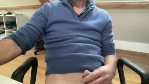 noux69 online show from 10.15.25