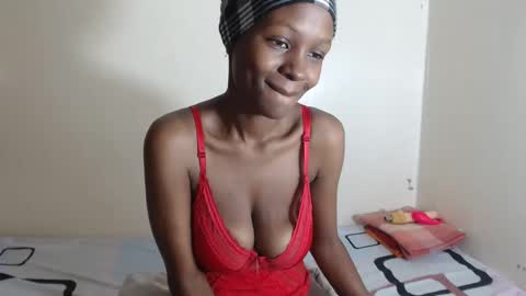 Snapshot of nova_vixen chatting on 11.19.25 nova_vixen online show from 11.19.25