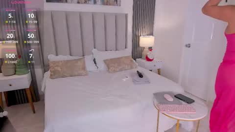 Andrea online show from 11.26.25