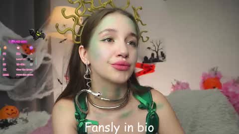 Dina online show from 10.30.25