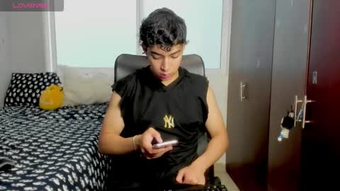 Snapshot of noxx_stark chatting on 01.15.26 Noxx online show from 01.15.26